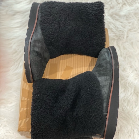 UGG Australia - Picture 8 of 11